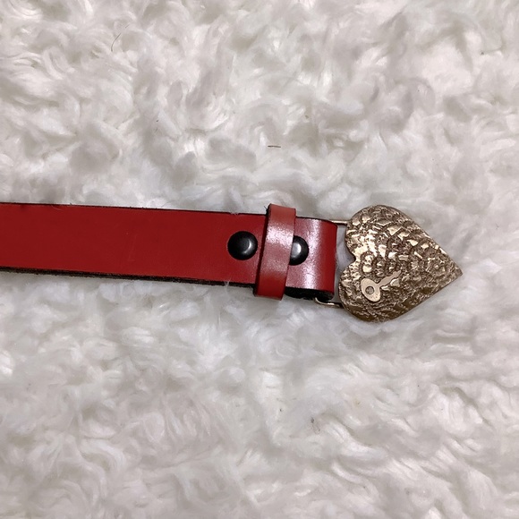 Heart 🌵 Buckle Women’s Red Leather Belt - Picture 2 of 4